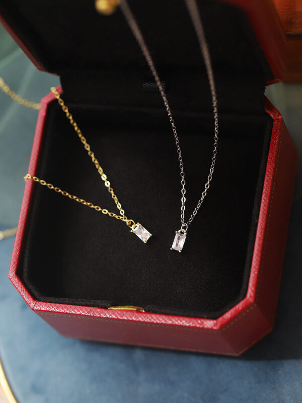 French Elegant 925 Silver K Gold Plated Small Square Diamond Necklace Women's Light Luxury Temperament Design Super Flash Clavicle Chain Necklace Women - Image 4